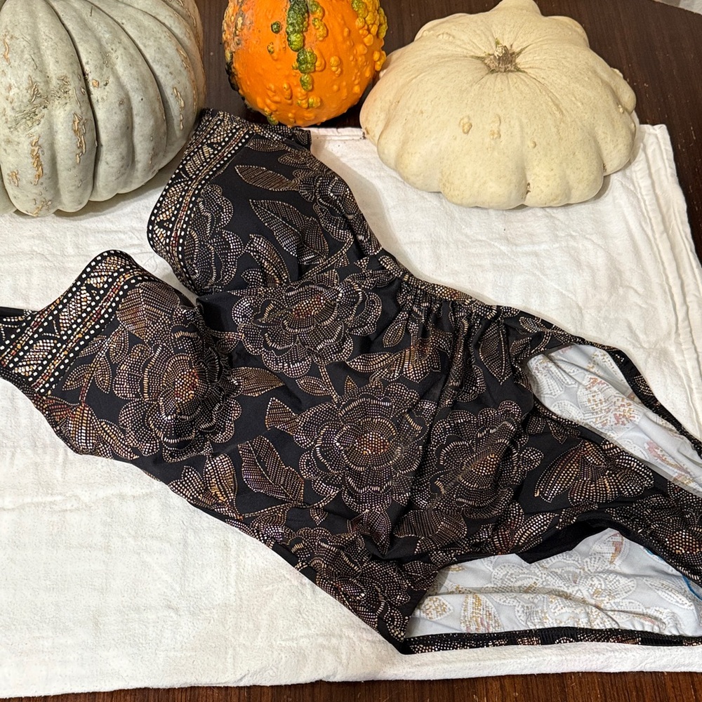 Miraclesuit Black and Brown Floral One Piece Swimsuit size 8 ...runs small
